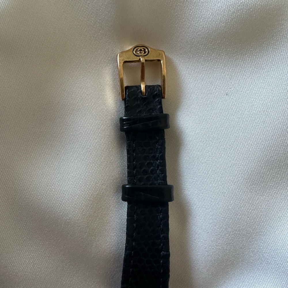 Gucci Black Women's Watch - Picture 5 of 7